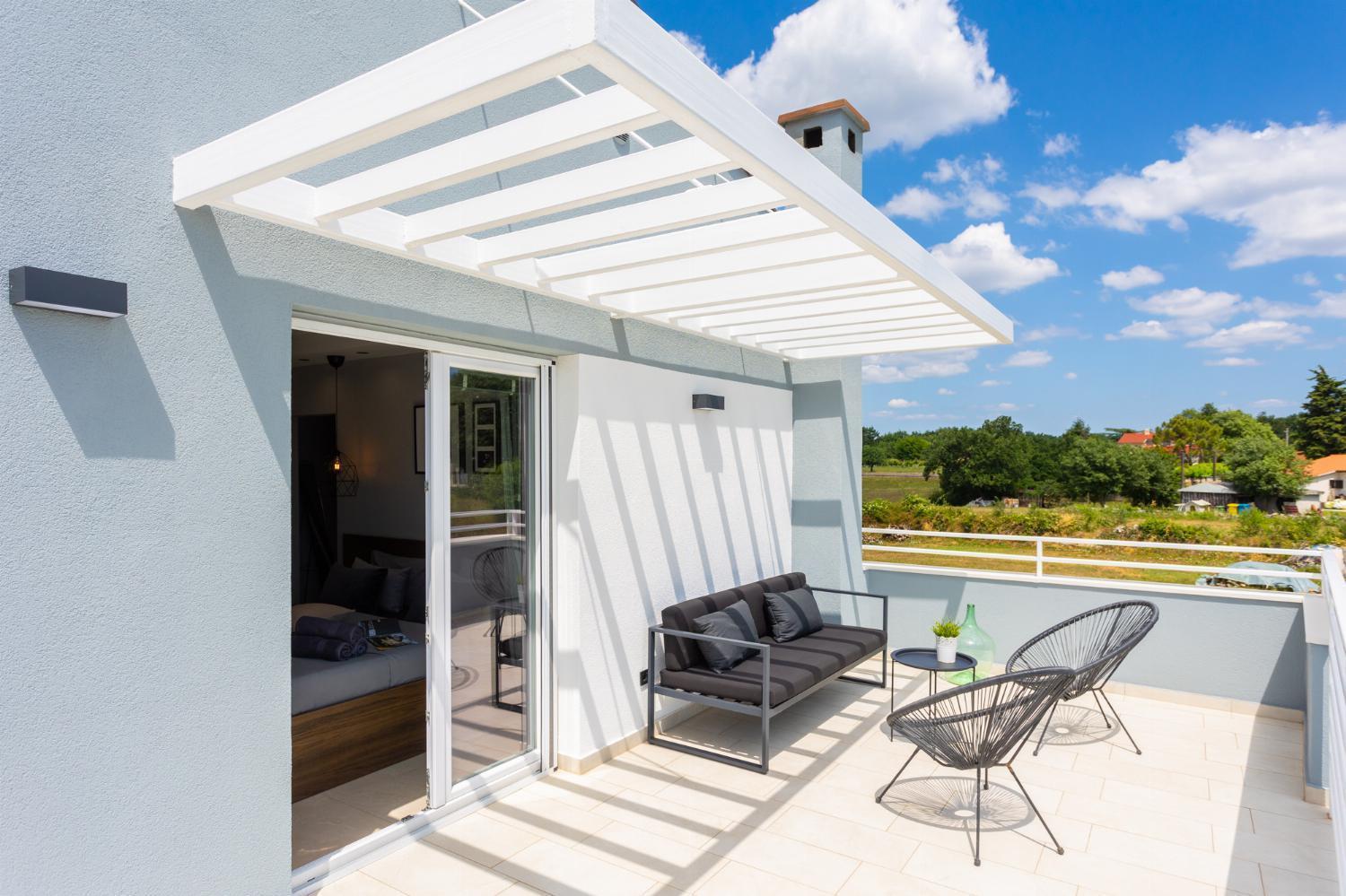 Villa Ovis Peresiji Exteriör bild